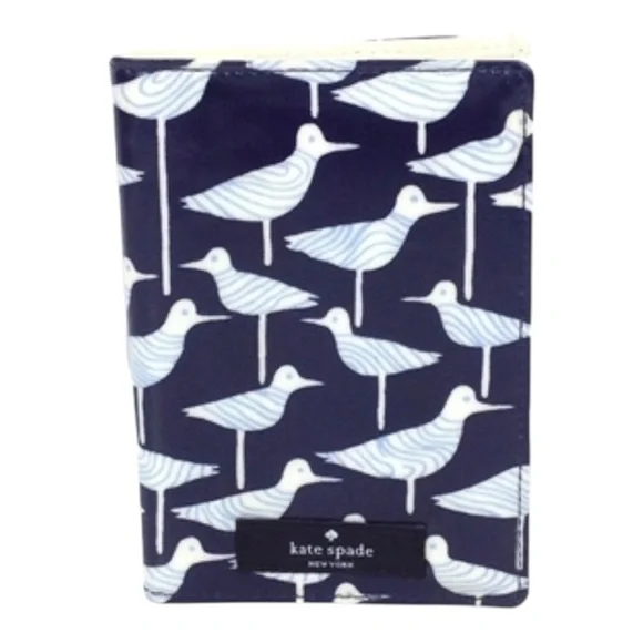 Kate Spade “Daycation” Passport Case Navy Sandpiper 🔵⚪️ - Picture 1 of 2